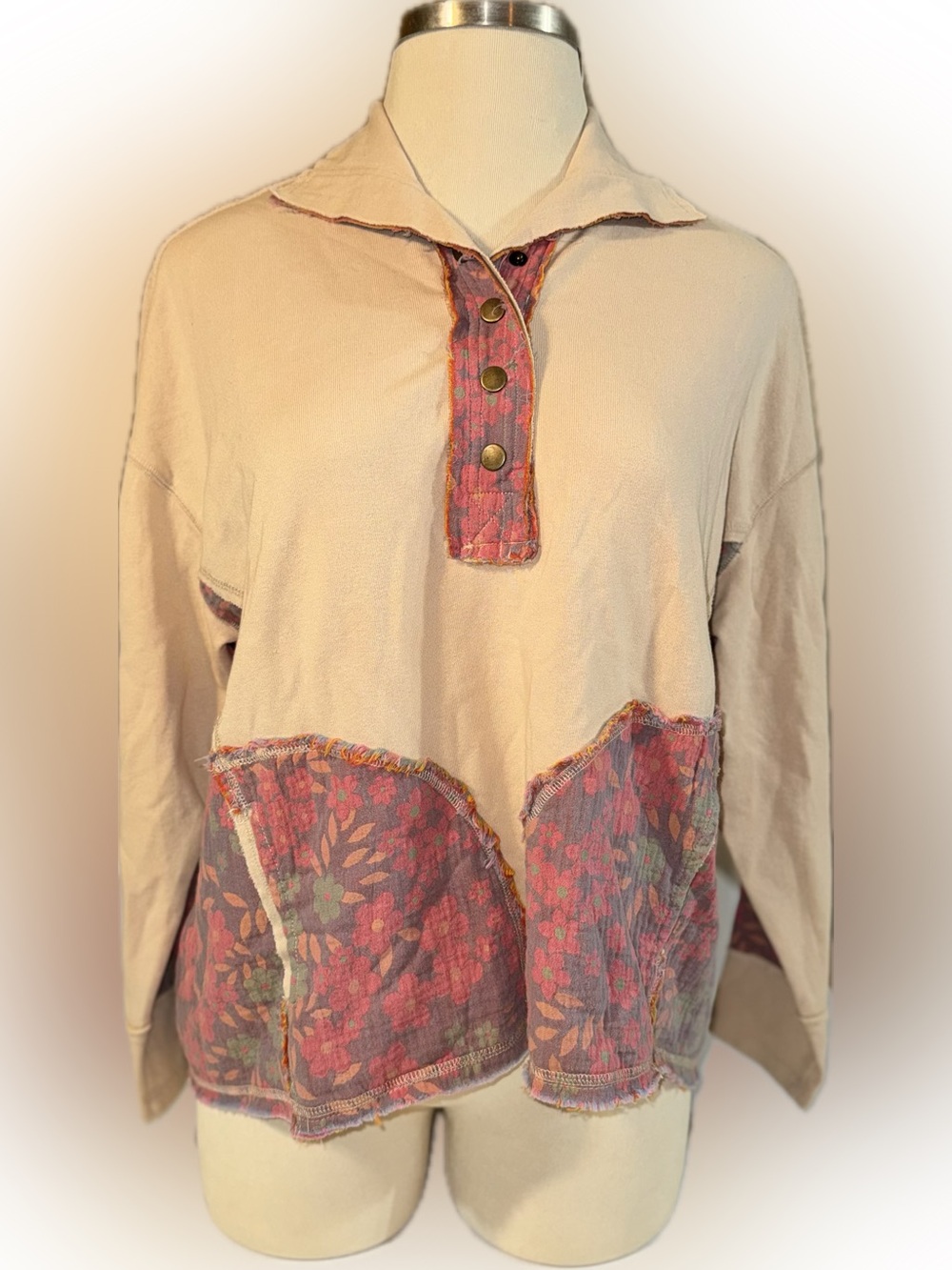 Easel Terry Knit and Floral Knit Pullover Top in Oatmeal size Small